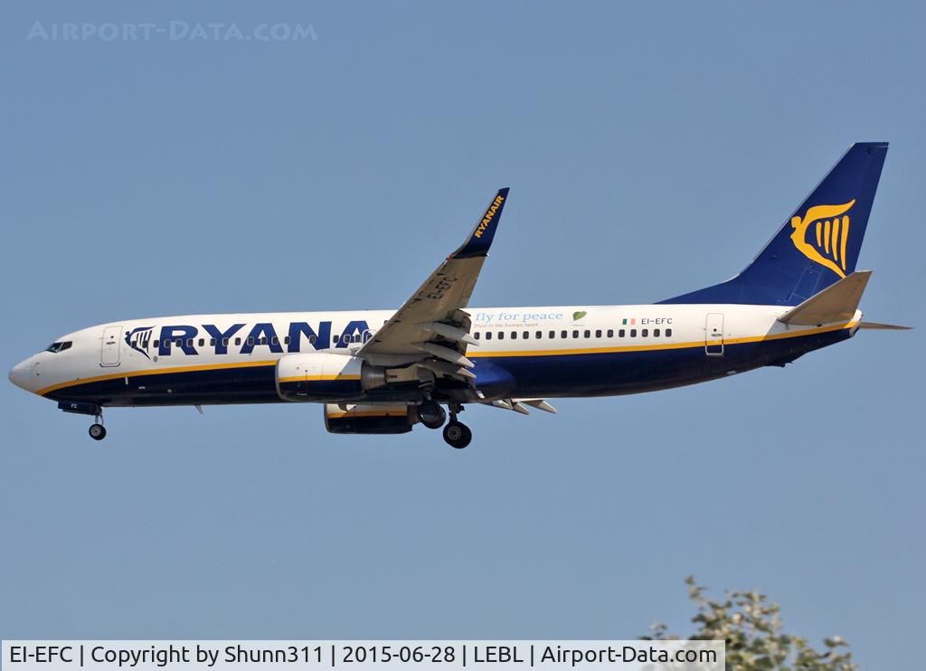 EI-EFC, 2009 Boeing 737-8AS C/N 35015, Landing rwy 25R with additional 'Fly for Peace' titles