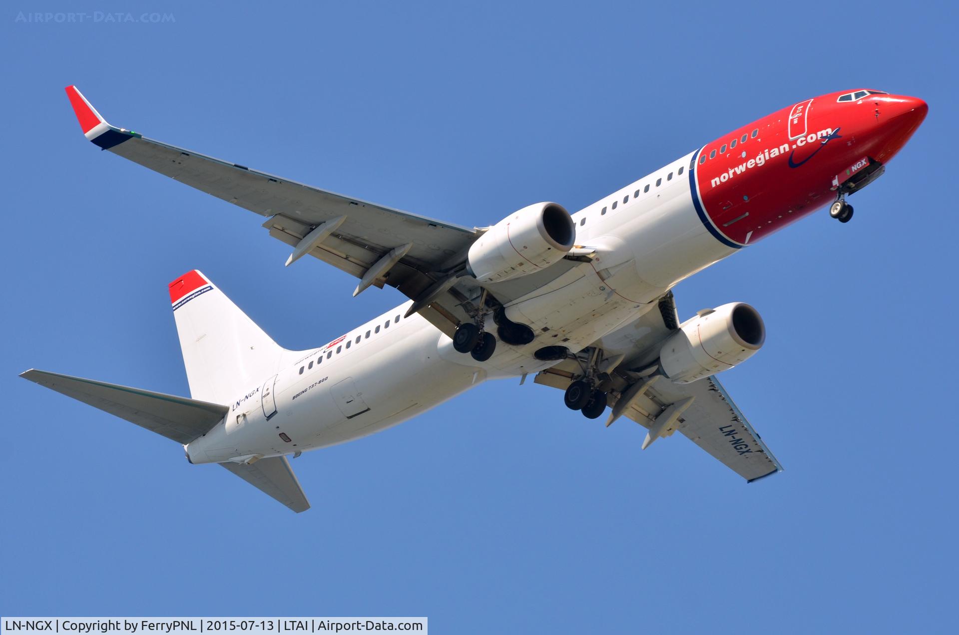 LN-NGX, 2014 Boeing 737-8JP C/N 39033, Norwegian B738 still without a face on the tail.