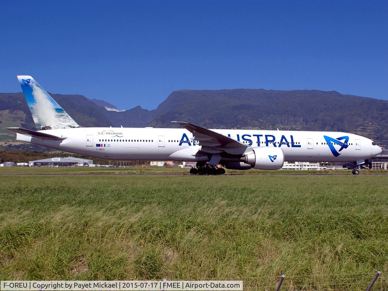 F-OREU, 2010 Boeing 777-39M/ER C/N 37434, Back-track rwy12