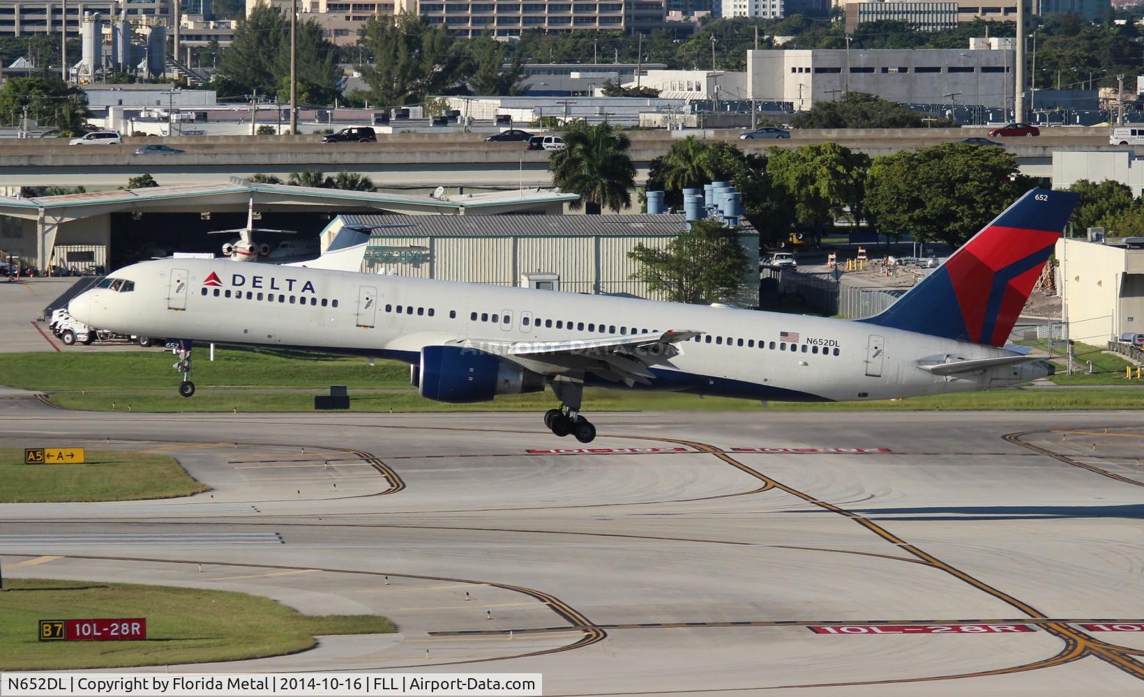N652DL, 1989 Boeing 757-232 C/N 24392, Delta