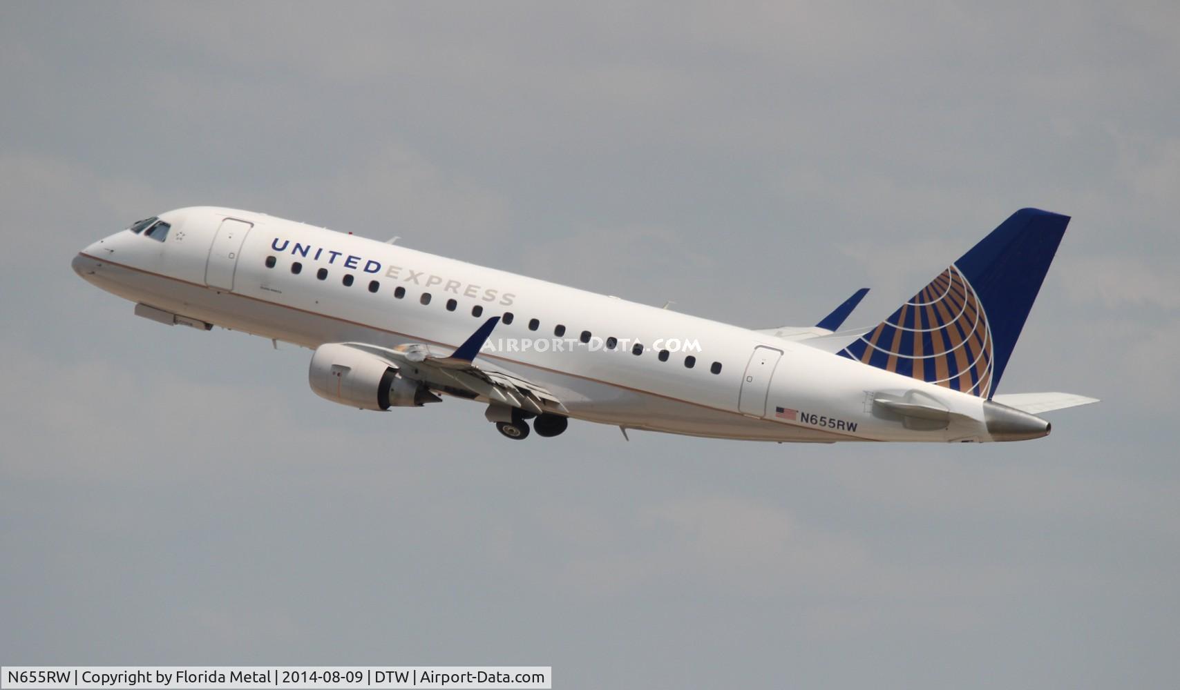 N655RW, 2005 Embraer 170SE (ERJ-170-100SE) C/N 17000105, United Express