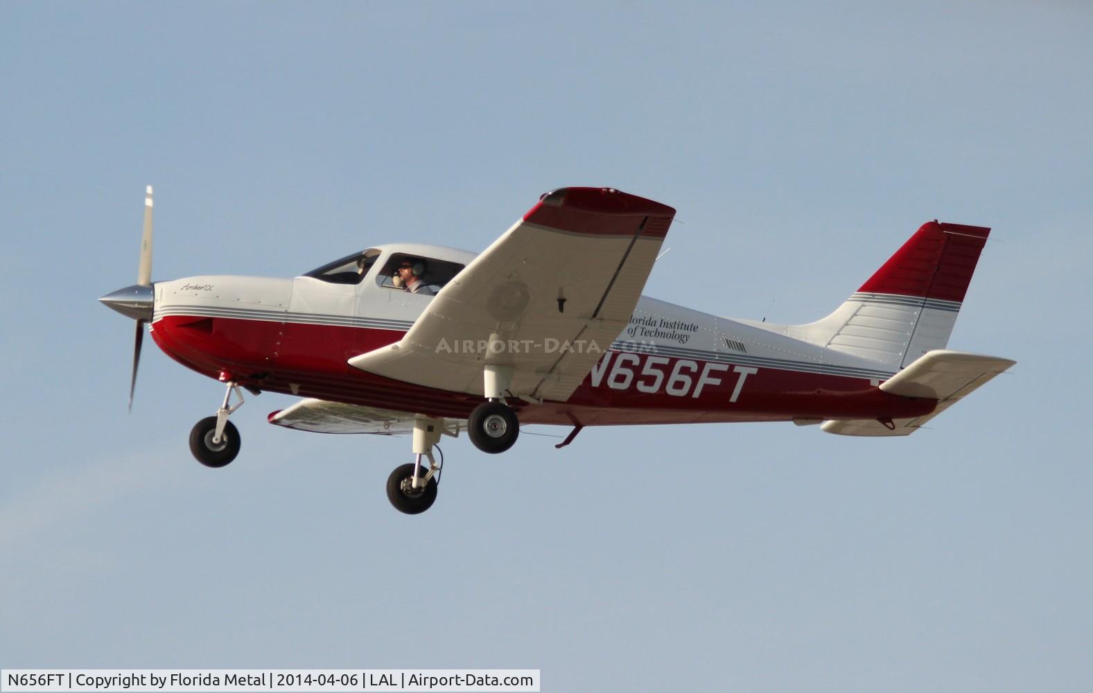 N656FT, 2014 Piper PA-28-181 Archer III C/N 2843759, PA-28-181