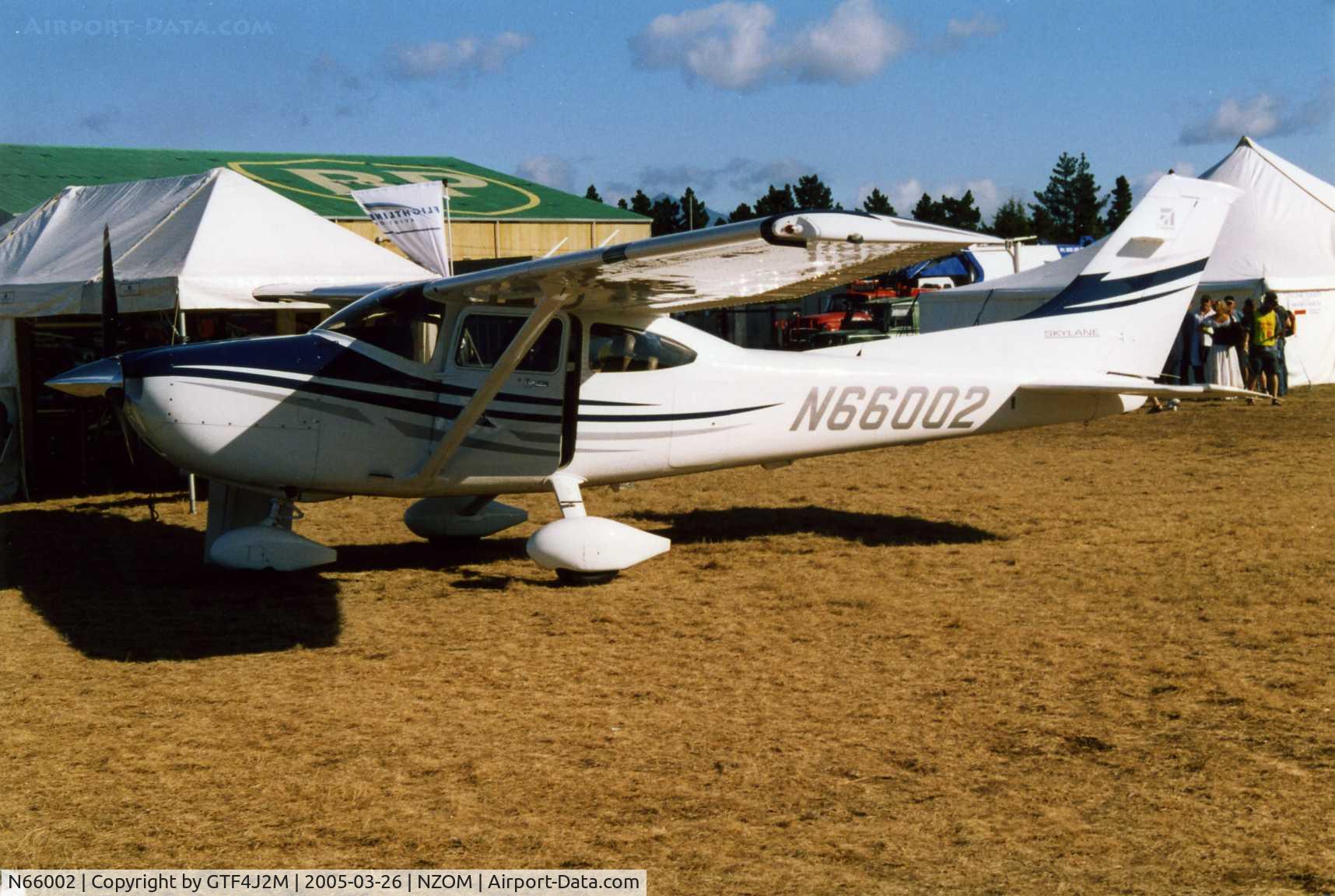 N66002, 2005 Cessna 182T Skylane C/N 18281517, N66002 at Omaka, NZ 26.3.05