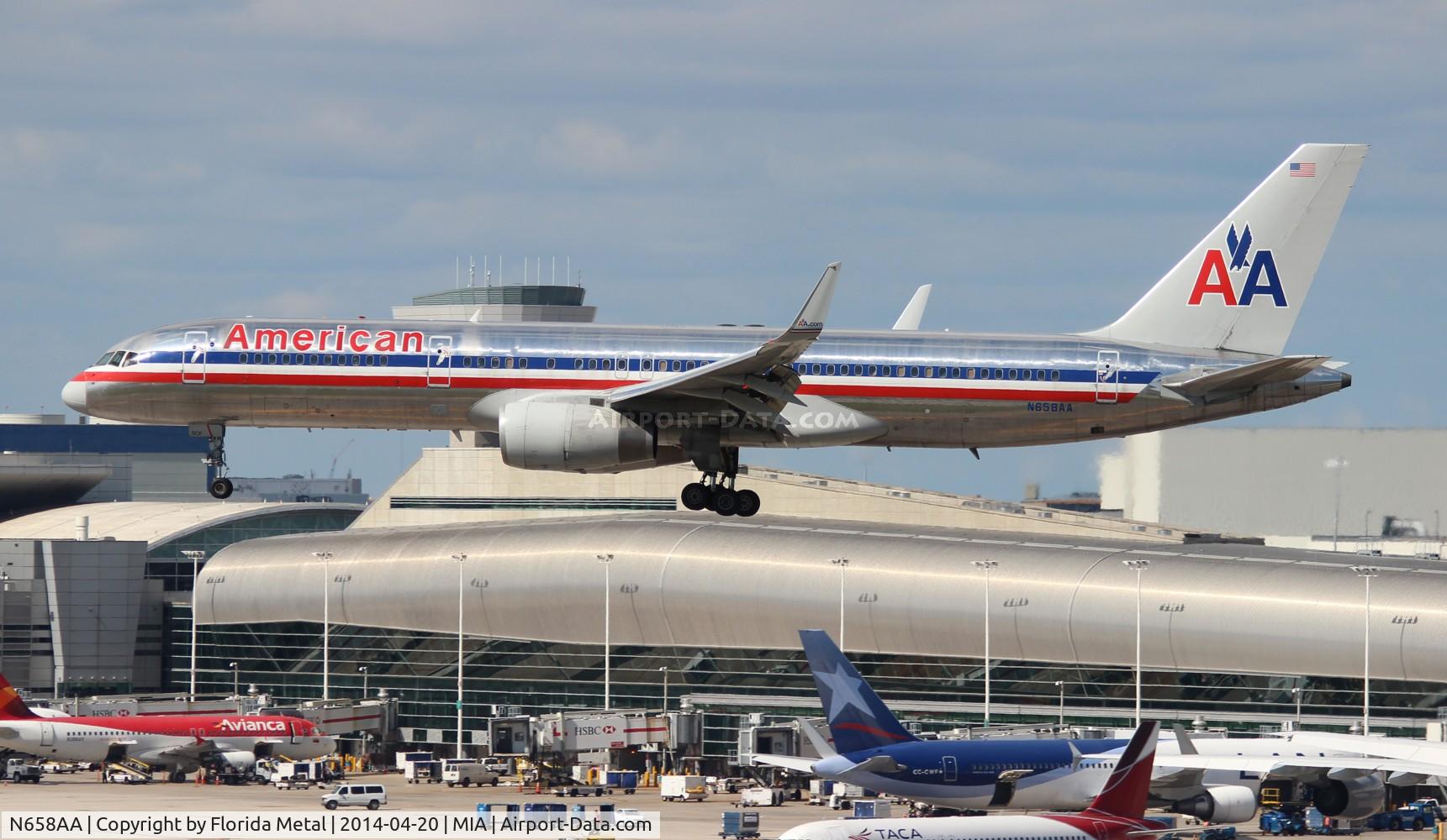 N658AA, 1991 Boeing 757-223 C/N 24616, American