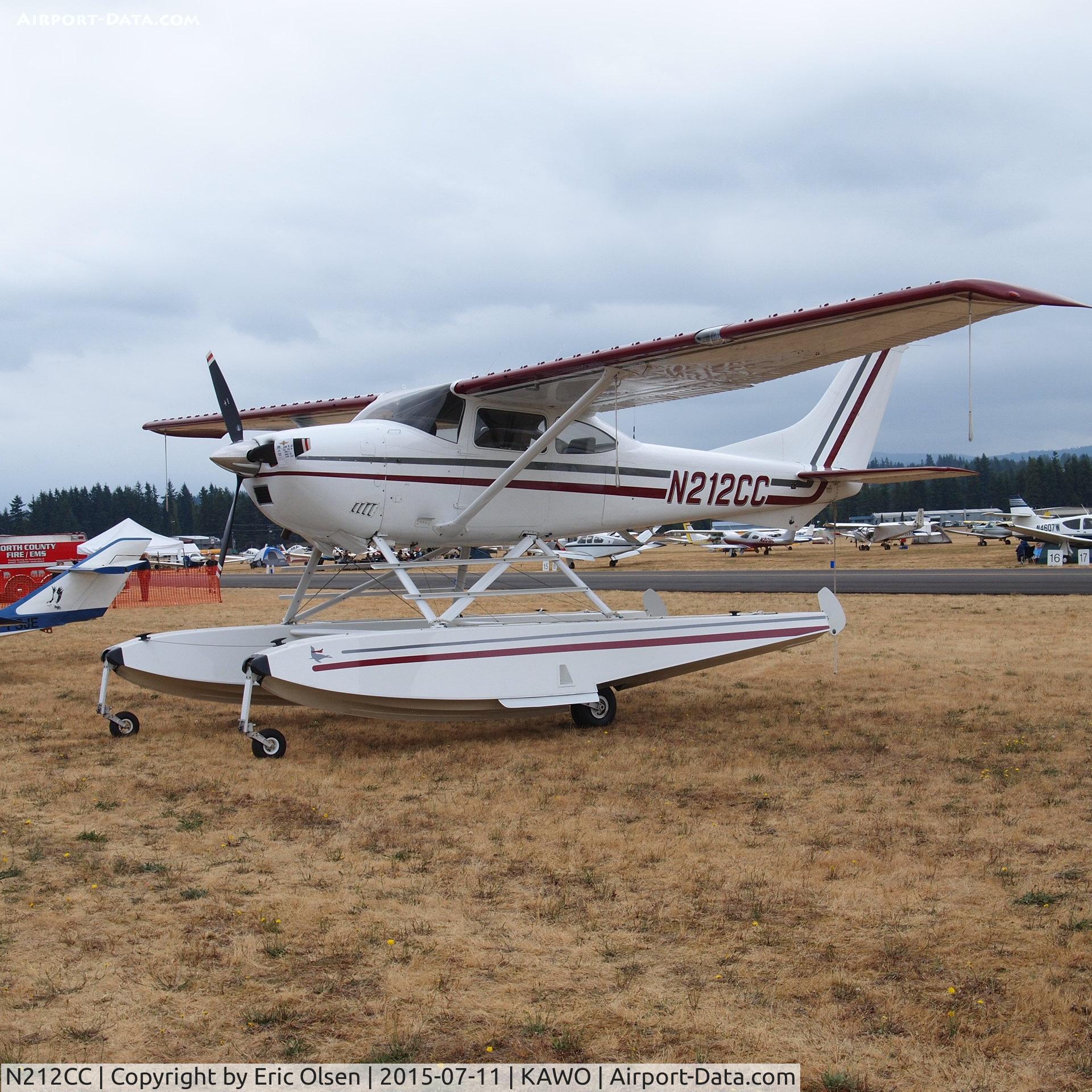 N212CC, 1966 Cessna 182K Skylane C/N 18257852, 1986 Cessna 182K float-plane at the 2015 Arlington Fly-In.