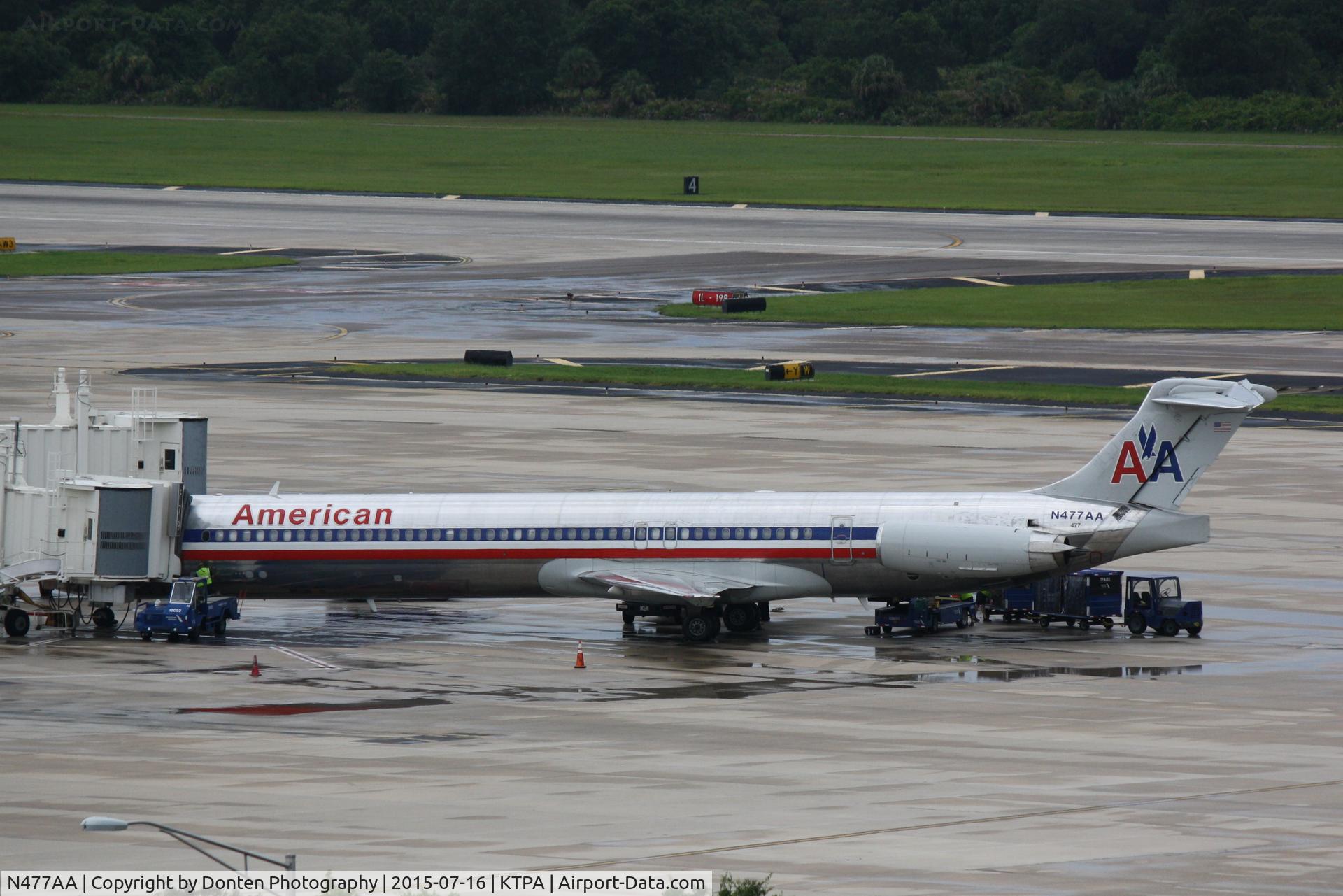 N477AA, 1988 McDonnell Douglas MD-82 (DC-9-82) C/N 49652, American Flight 2457 (N477AA) sits at the gate at Tampa International Airport prior to flight to Dallas/Fort Worth International Airport