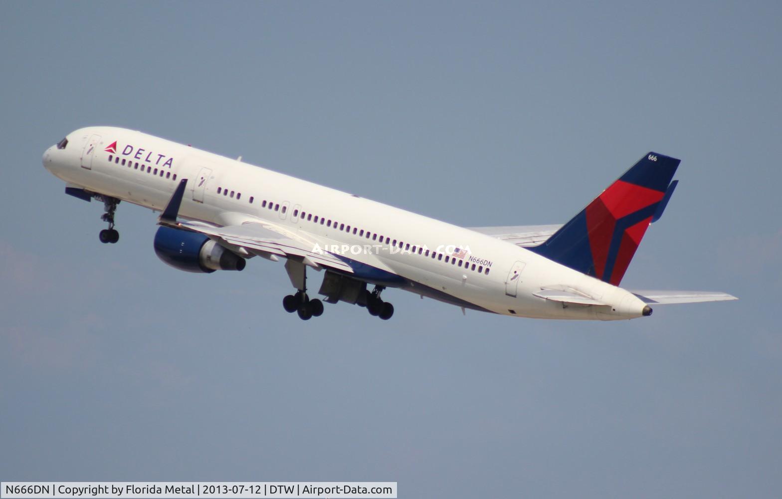 N666DN, 1991 Boeing 757-232 C/N 25034, Delta