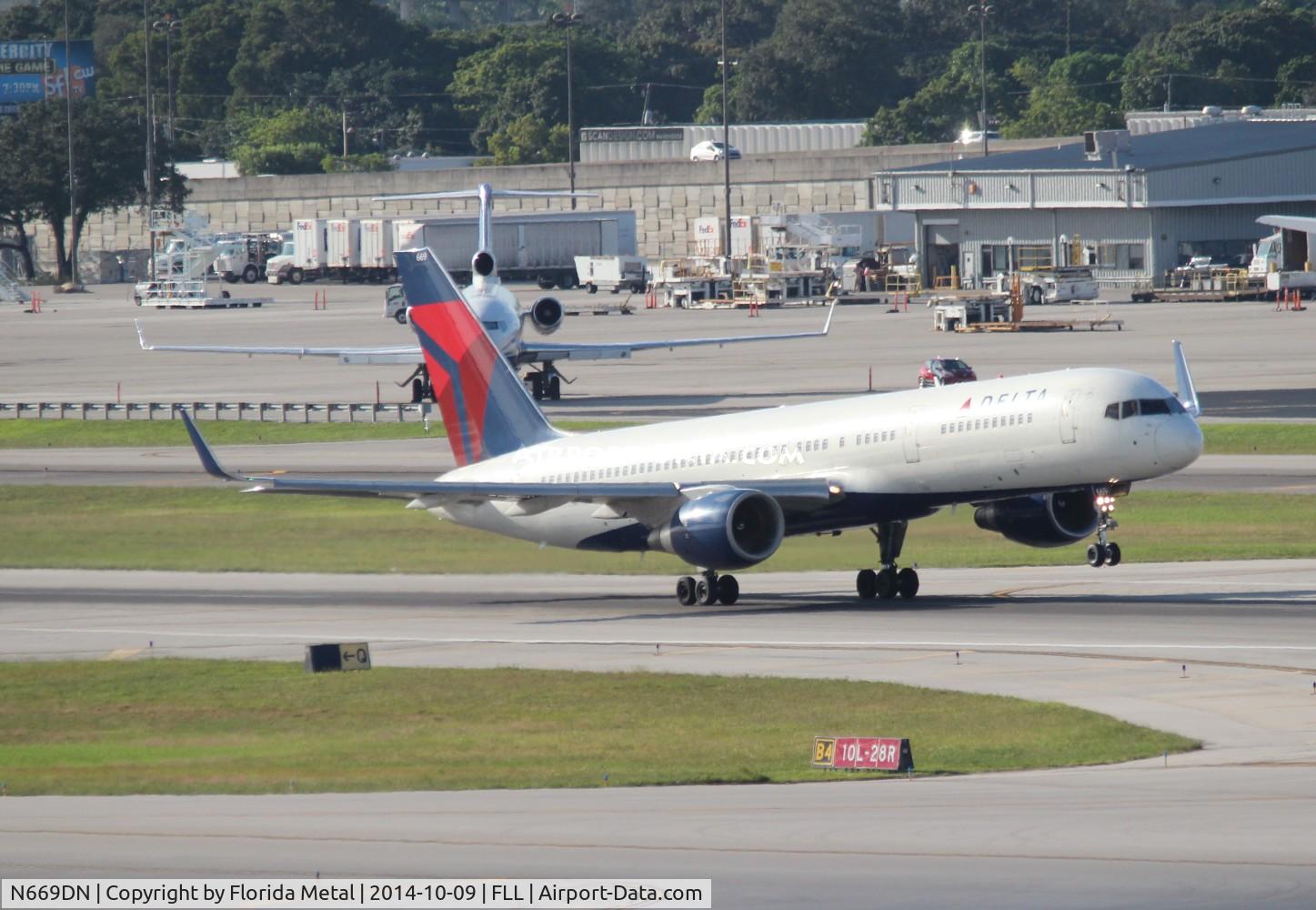 N669DN, 1991 Boeing 757-232 C/N 25142, Delta