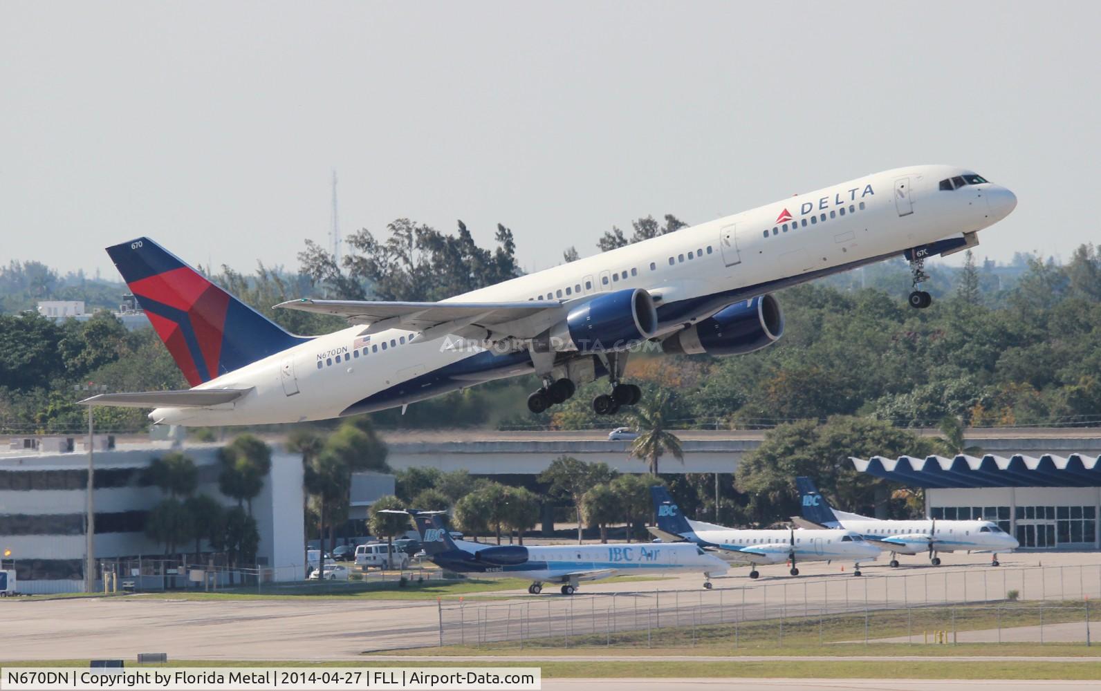 N670DN, 1992 Boeing 757-232 C/N 25331, Delta