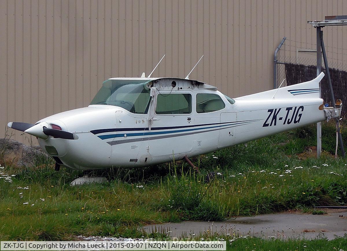 ZK-TJG, Cessna 172M C/N 17261920, At Queenstown