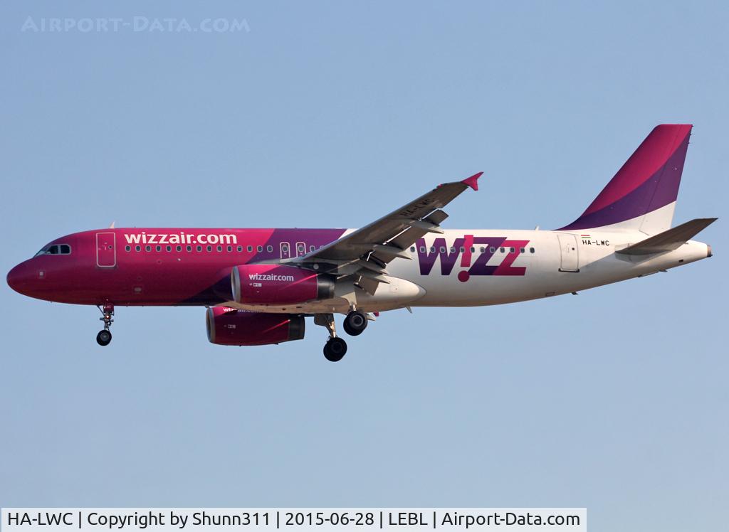 HA-LWC, 2010 Airbus A320-232 C/N 4323, Landing rwy 25R