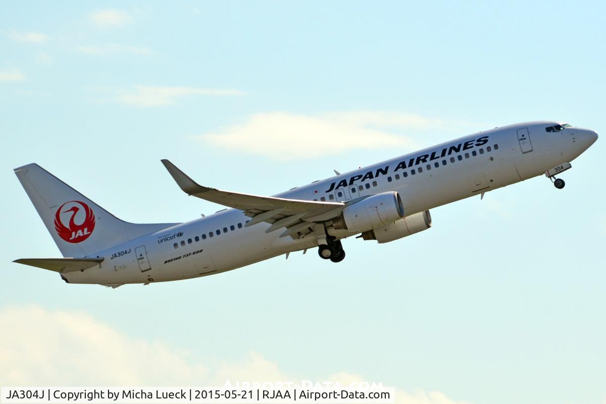 JA304J, 2007 Boeing 737-846 C/N 35333, At Narita