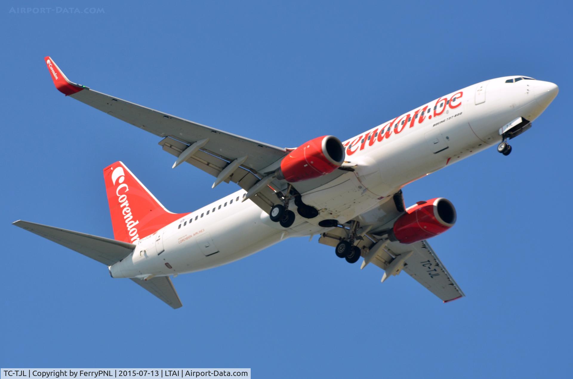 TC-TJL, 2003 Boeing 737-86J C/N 32920, Correndon B738