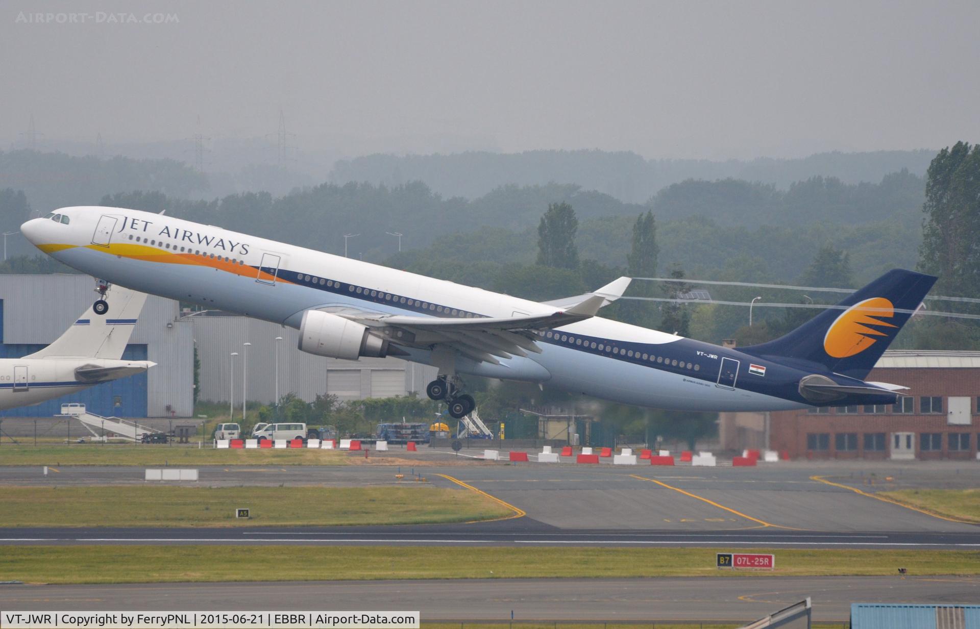 VT-JWR, 2012 Airbus A330-302 C/N 1351, Jet Airways taking-off from BRU
