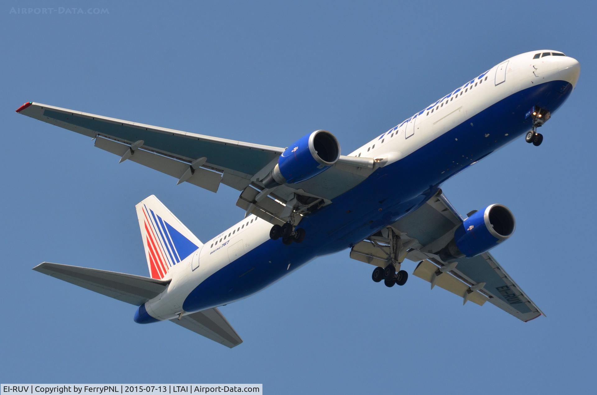 EI-RUV, 1999 Boeing 767-36N/ER C/N 30111, Transaero B763 landing in AYT