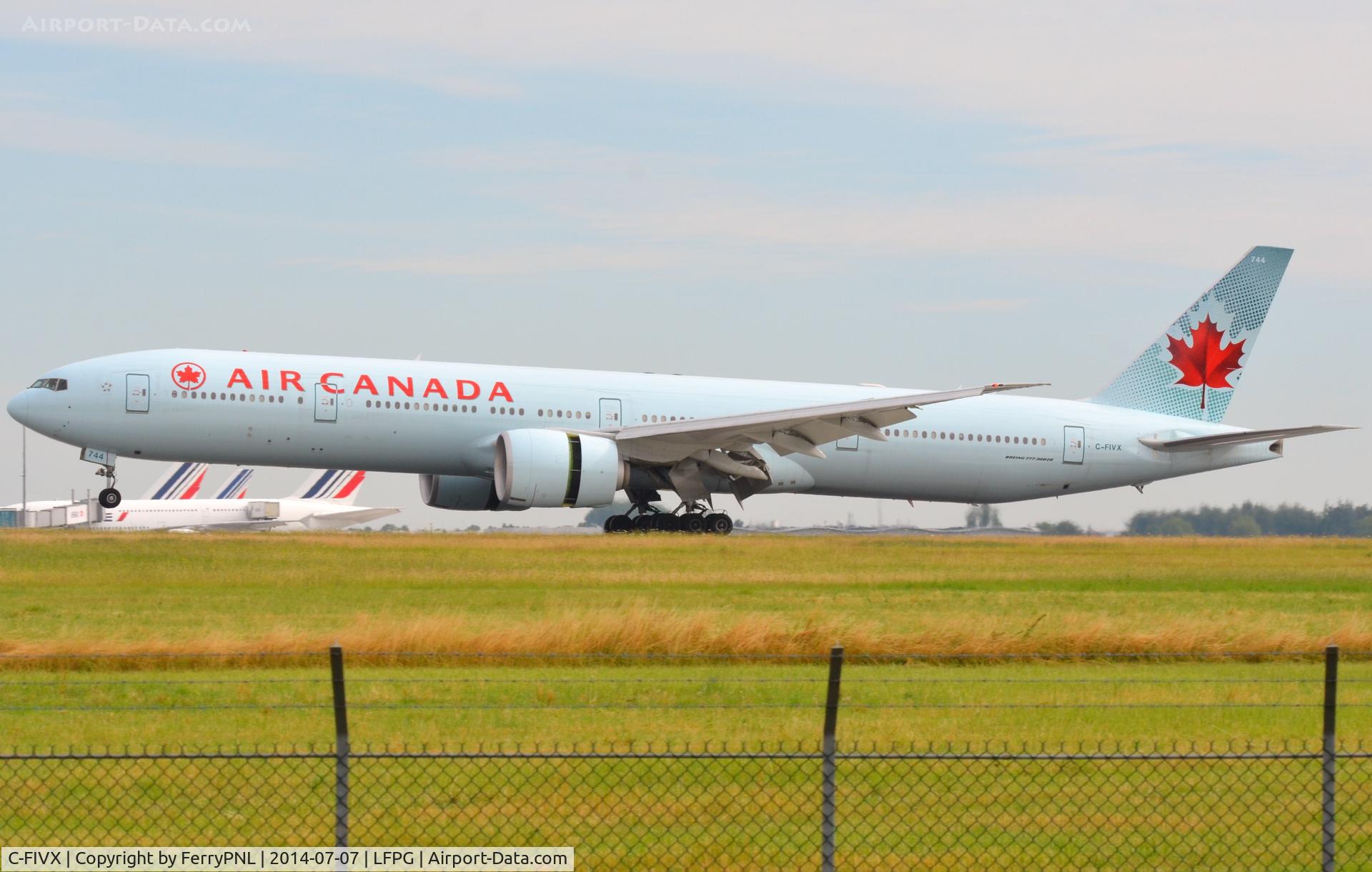 C-FIVX, 2013 Boeing 777-333/ER C/N 42219, Air Canada B773 touching-down