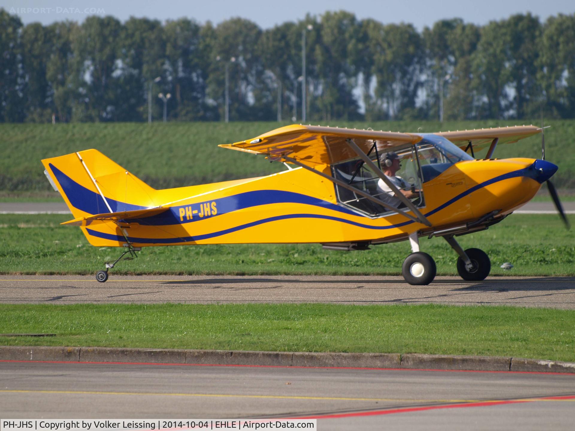PH-JHS, 1999 Rans S-6S Coyote II C/N 06981239 S, taxi to parking