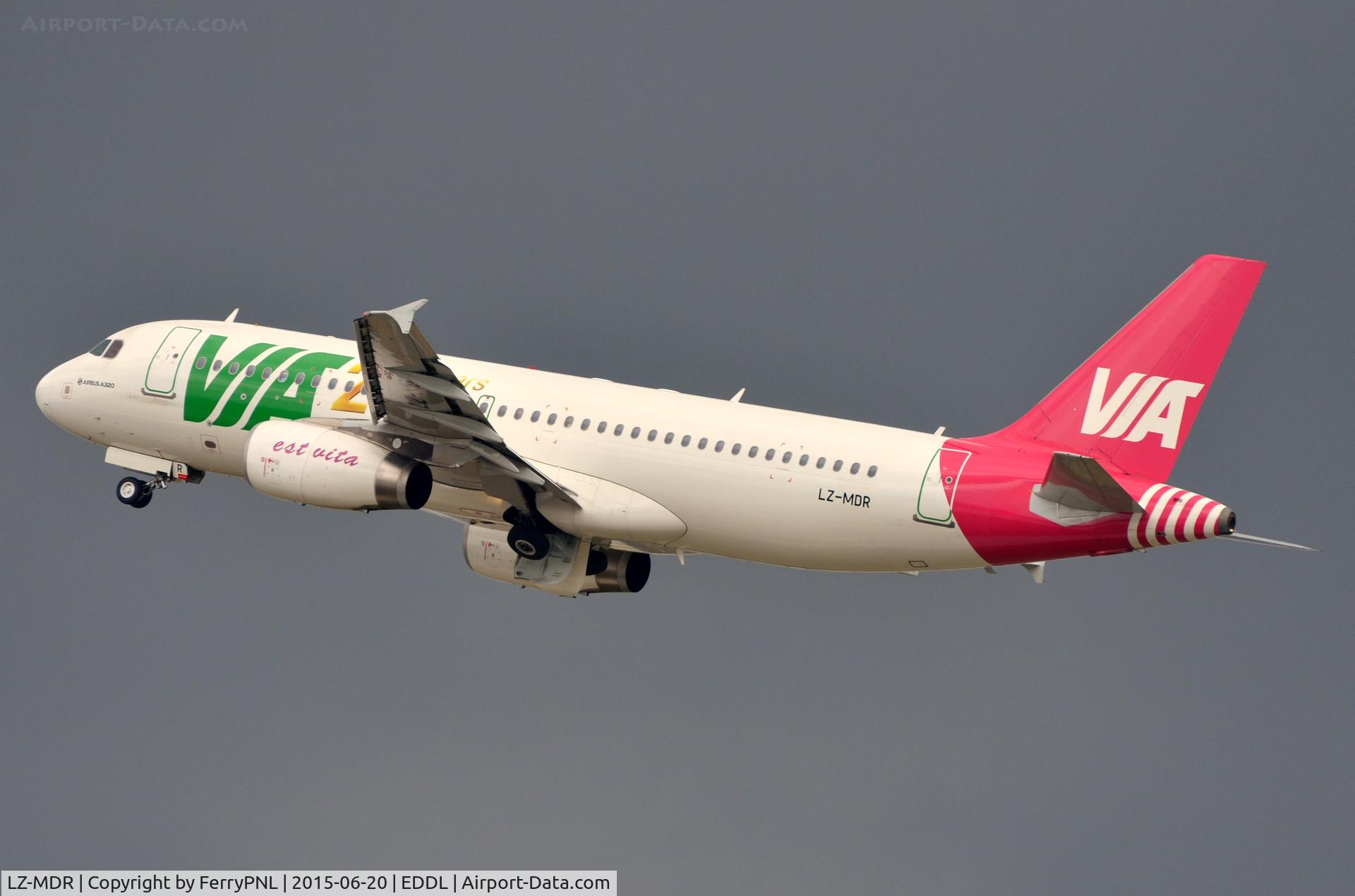 LZ-MDR, 2012 Airbus A320-232 C/N 5158, Air Via Taking-off from DUS