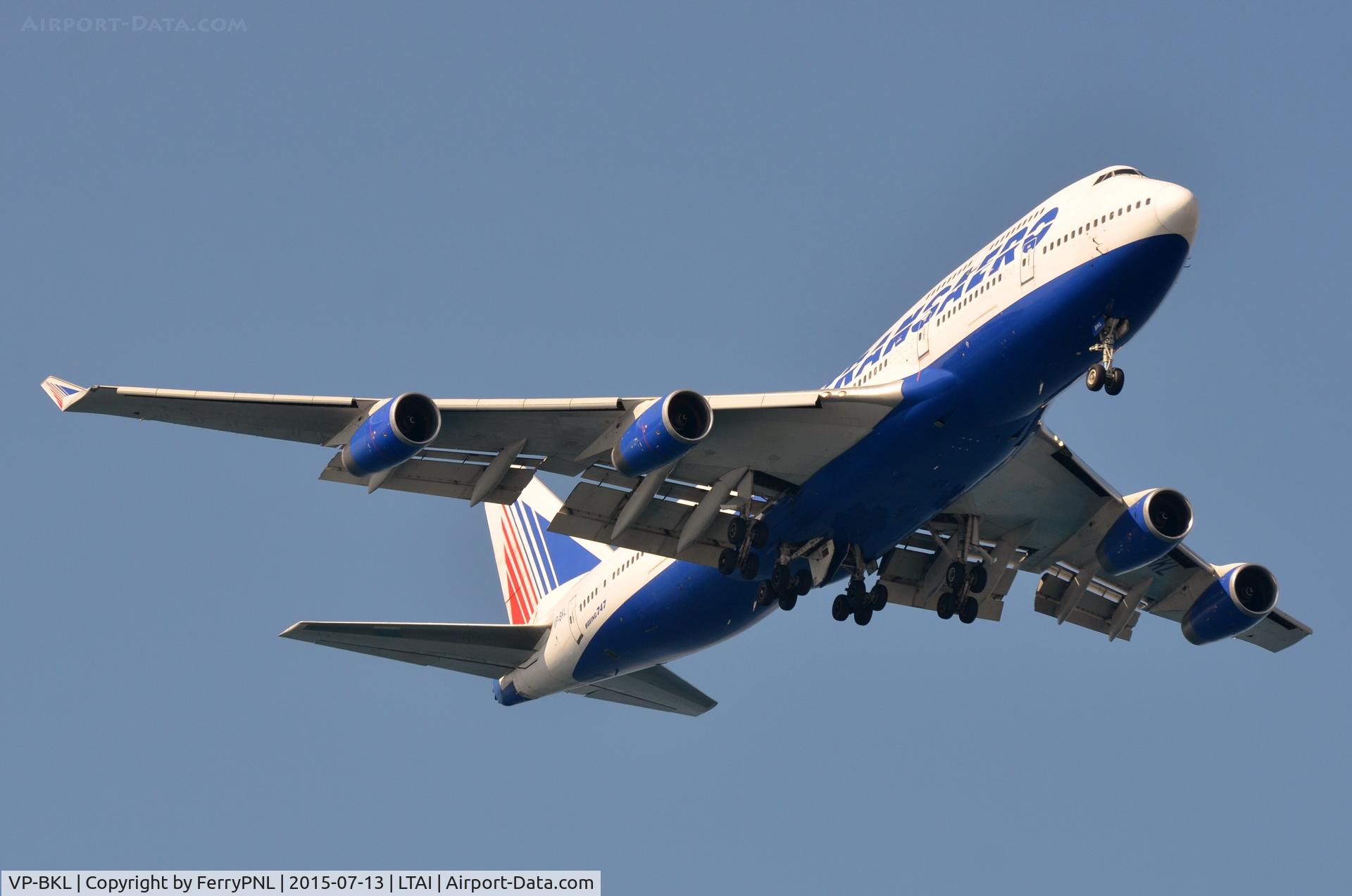 VP-BKL, 1998 Boeing 747-444 C/N 28468, B744 landing