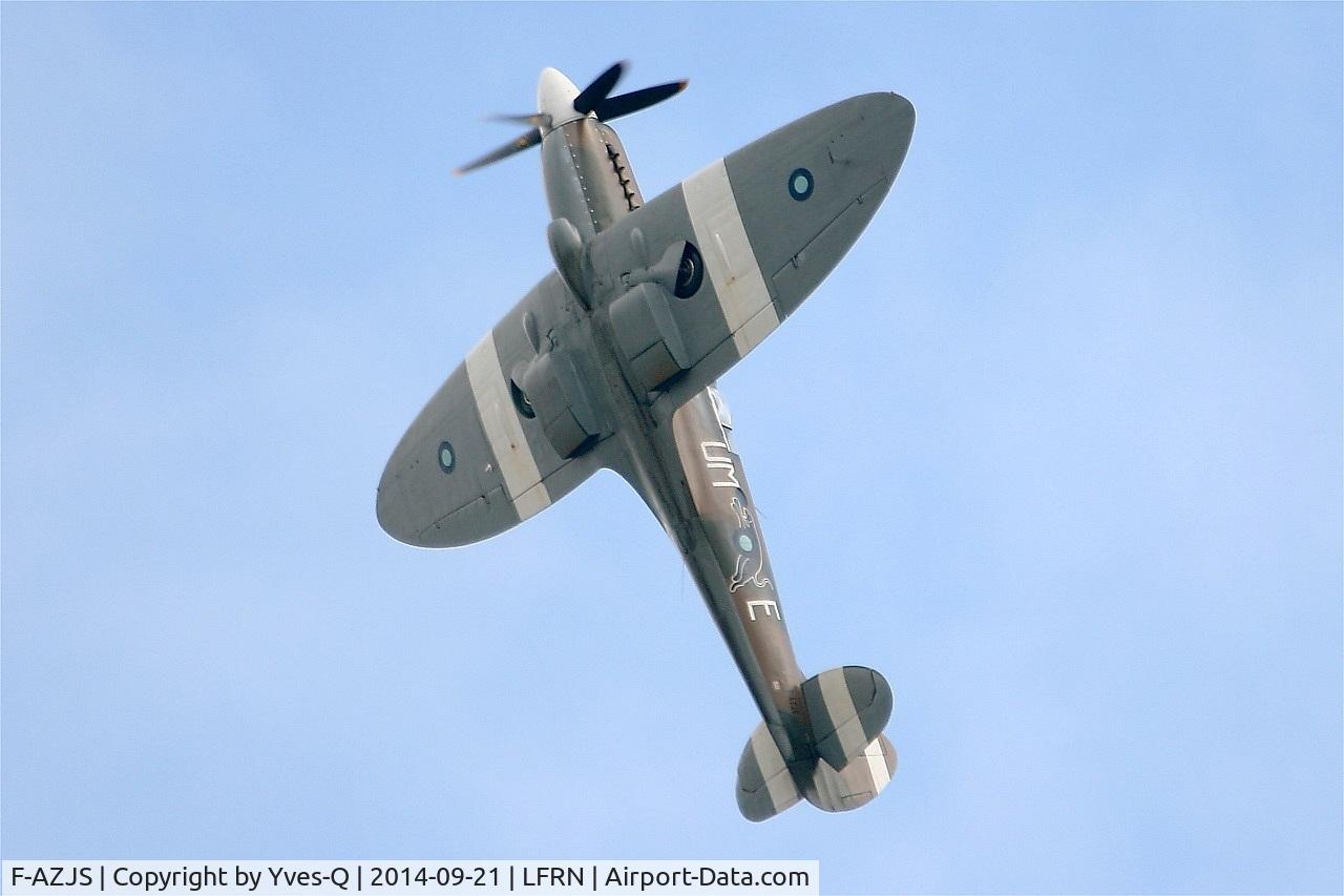F-AZJS, 1944 Supermarine 389 Spitfire PR.XIX C/N 6S/585110, Supermarine 389 Spitfire PR XIX, On display, Rennes-St Jacques airport (LFRN-RNS) Air show 2014
