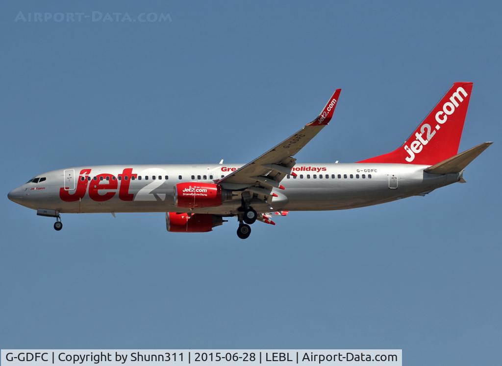 G-GDFC, 1998 Boeing 737-8K2 C/N 28375, Landing rwy 25R