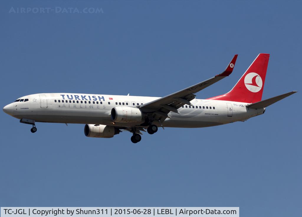TC-JGL, 2006 Boeing 737-8F2 C/N 34410, Landing rwy 25R