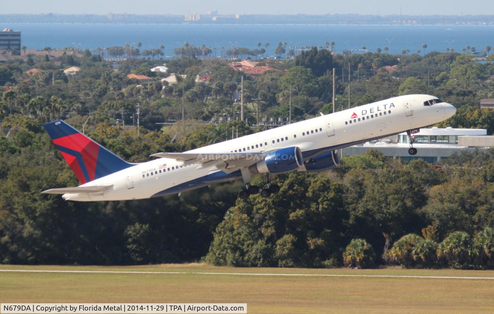 N679DA, 1992 Boeing 757-232 C/N 26955, Delta