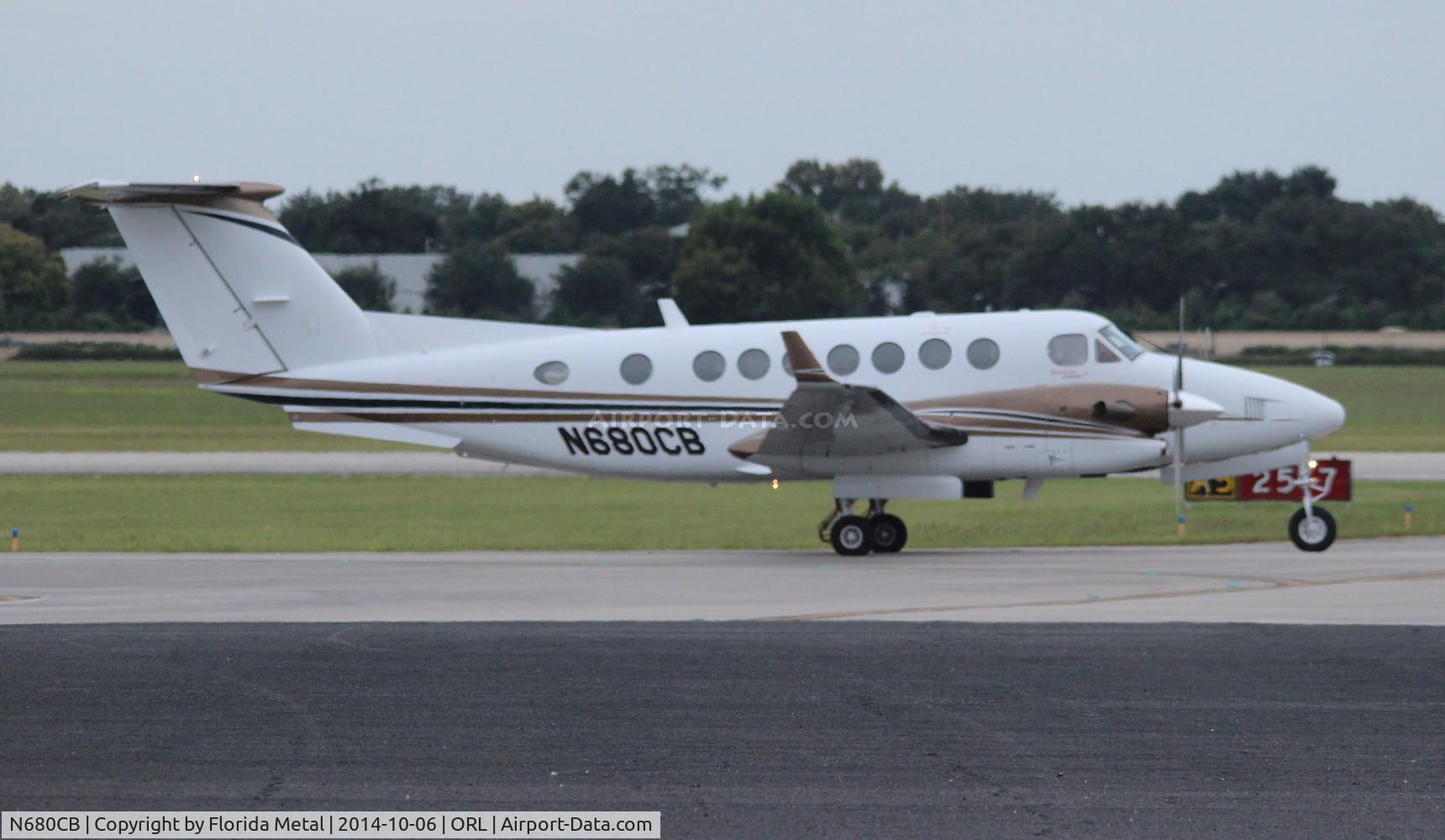 N680CB, Raytheon Aircraft Company B300 C/N FL-499, Beech 350 Super King Air