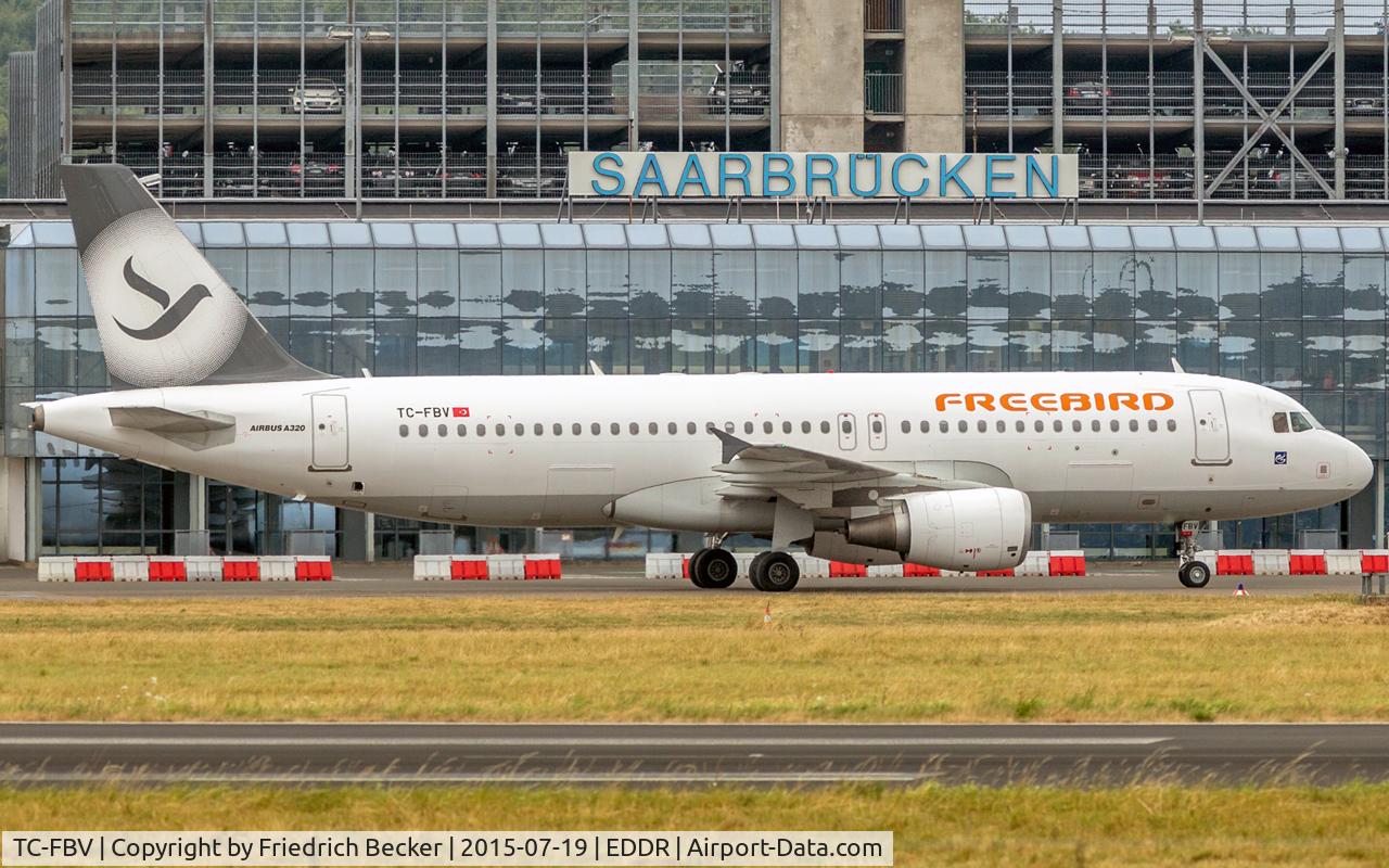 TC-FBV, 2011 Airbus A320-214 C/N 4658, taxying to the gate
