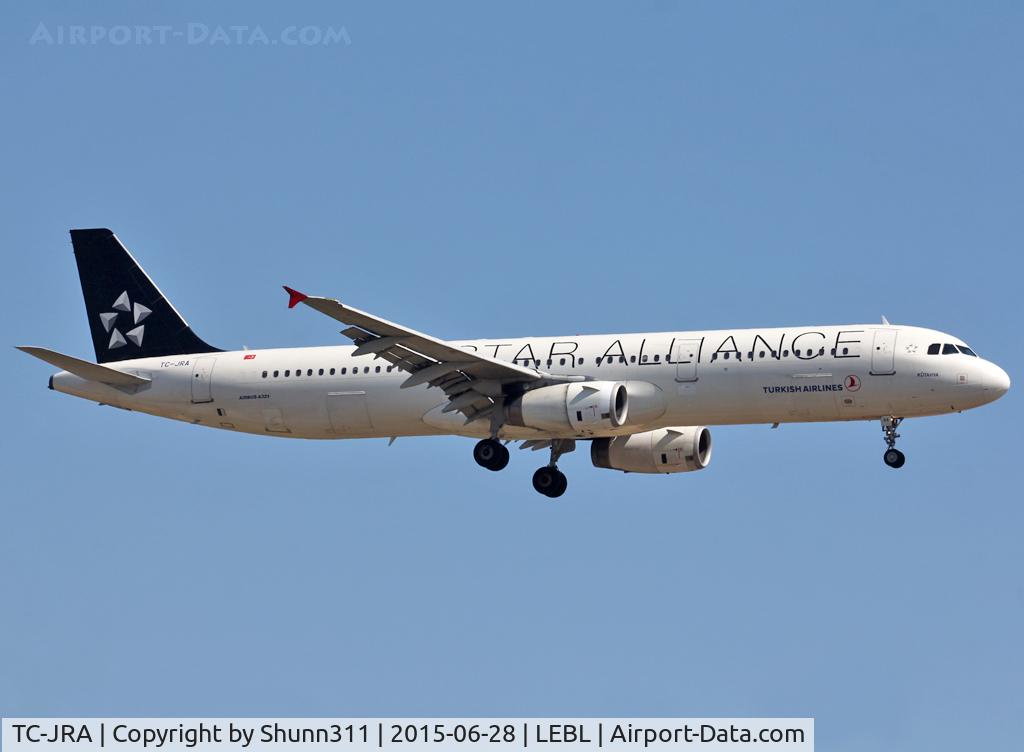 TC-JRA, 2006 Airbus A321-231 C/N 2823, Landing rwy 25R in Star Alliance c/s