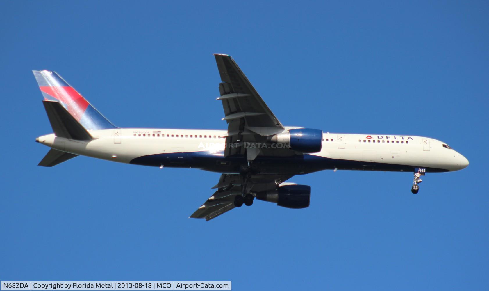 N682DA, 1993 Boeing 757-232 C/N 26958, Delta