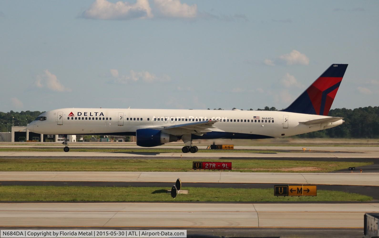 N684DA, 1993 Boeing 757-232 C/N 27104, Delta
