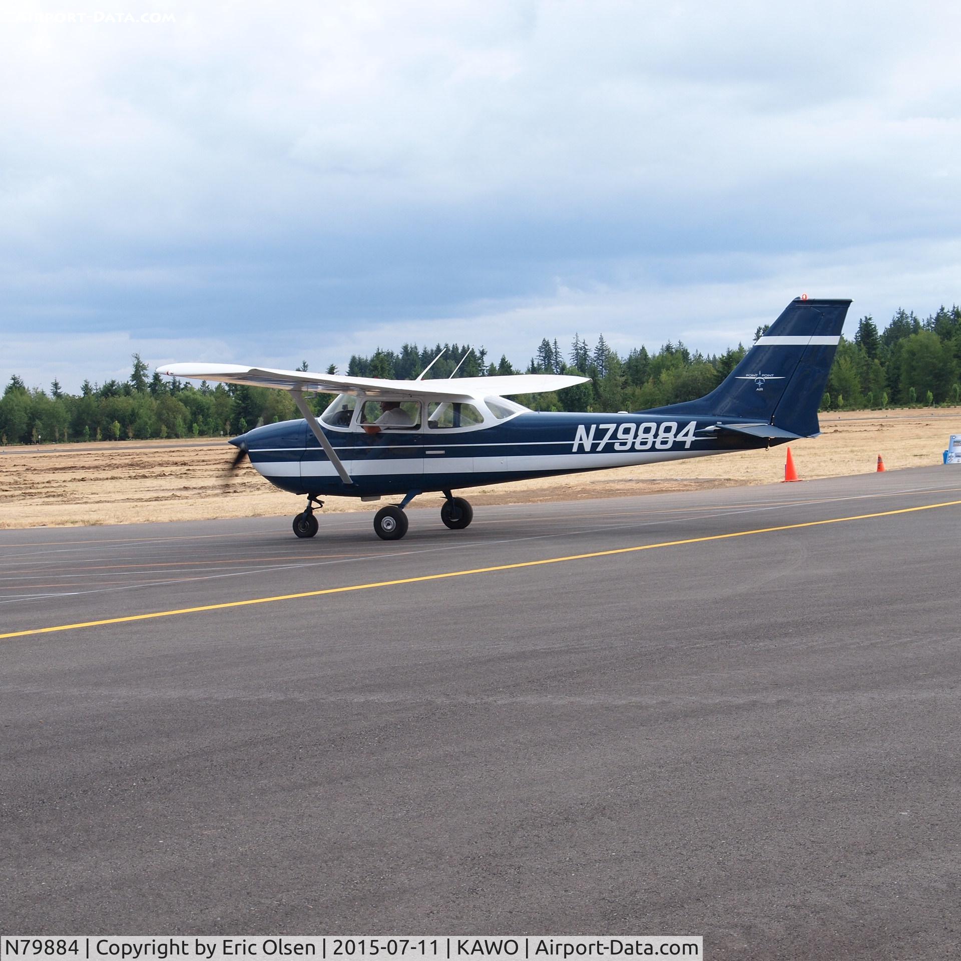 N79884, 1969 Cessna 172K Skyhawk C/N 17258219, 1969 Cessna 172k at the 2015 Arlington Fly-In.