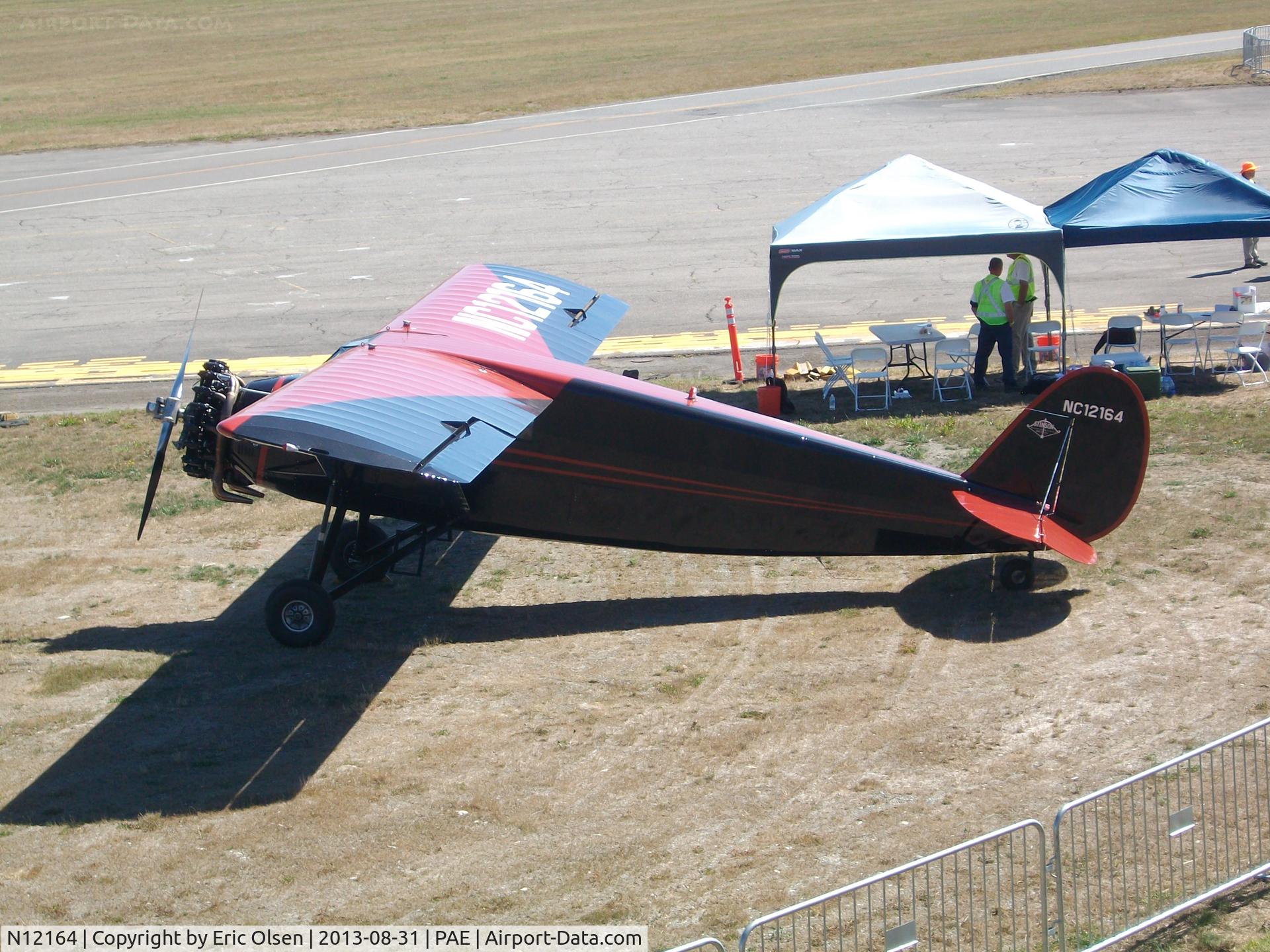 N12164, 1931 Stinson JR. S C/N 8102, 1931 Stinson JR at Paine Field