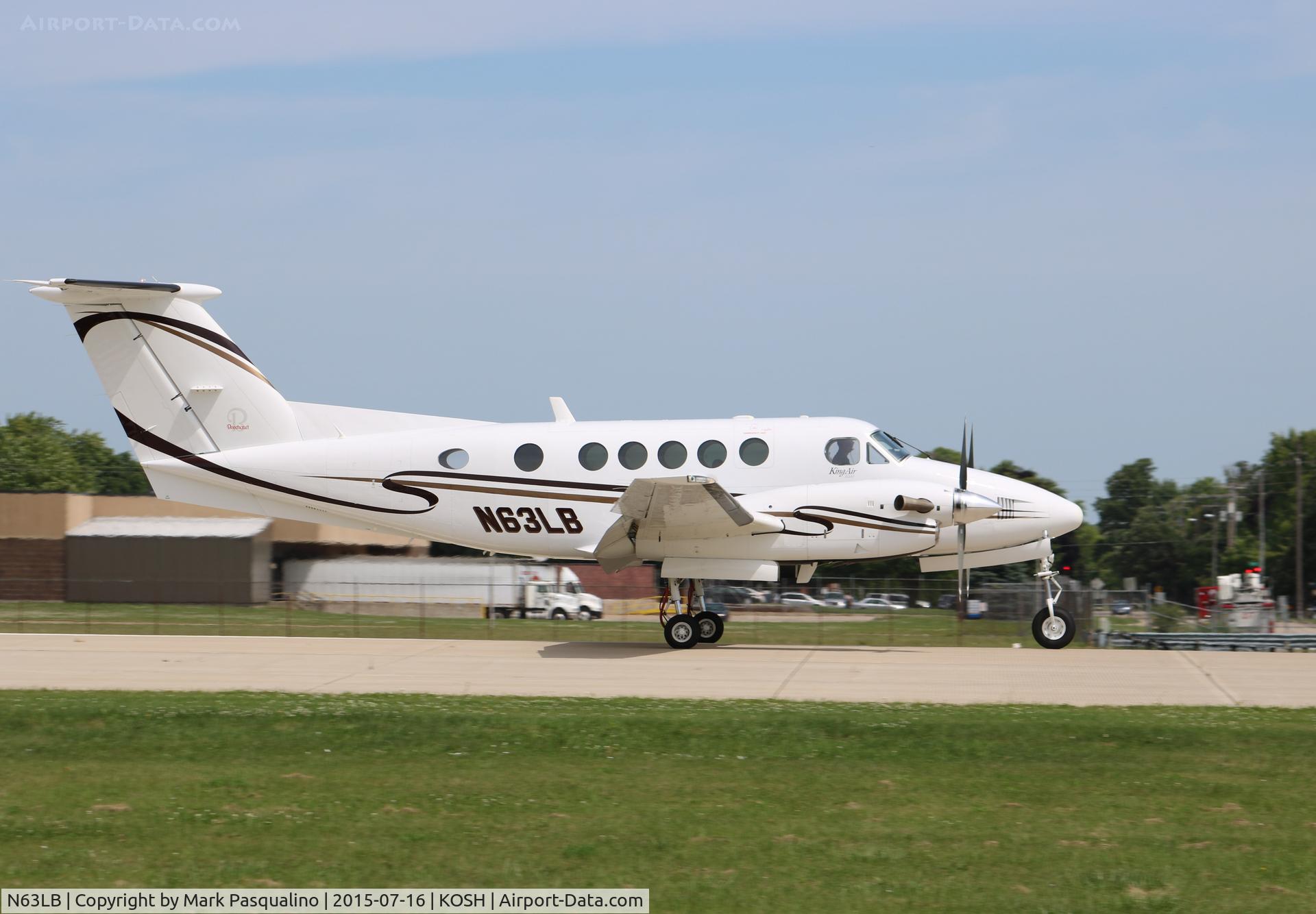 N63LB, 2004 Raytheon Aircraft Company B200 C/N BB-1894, Beech B200