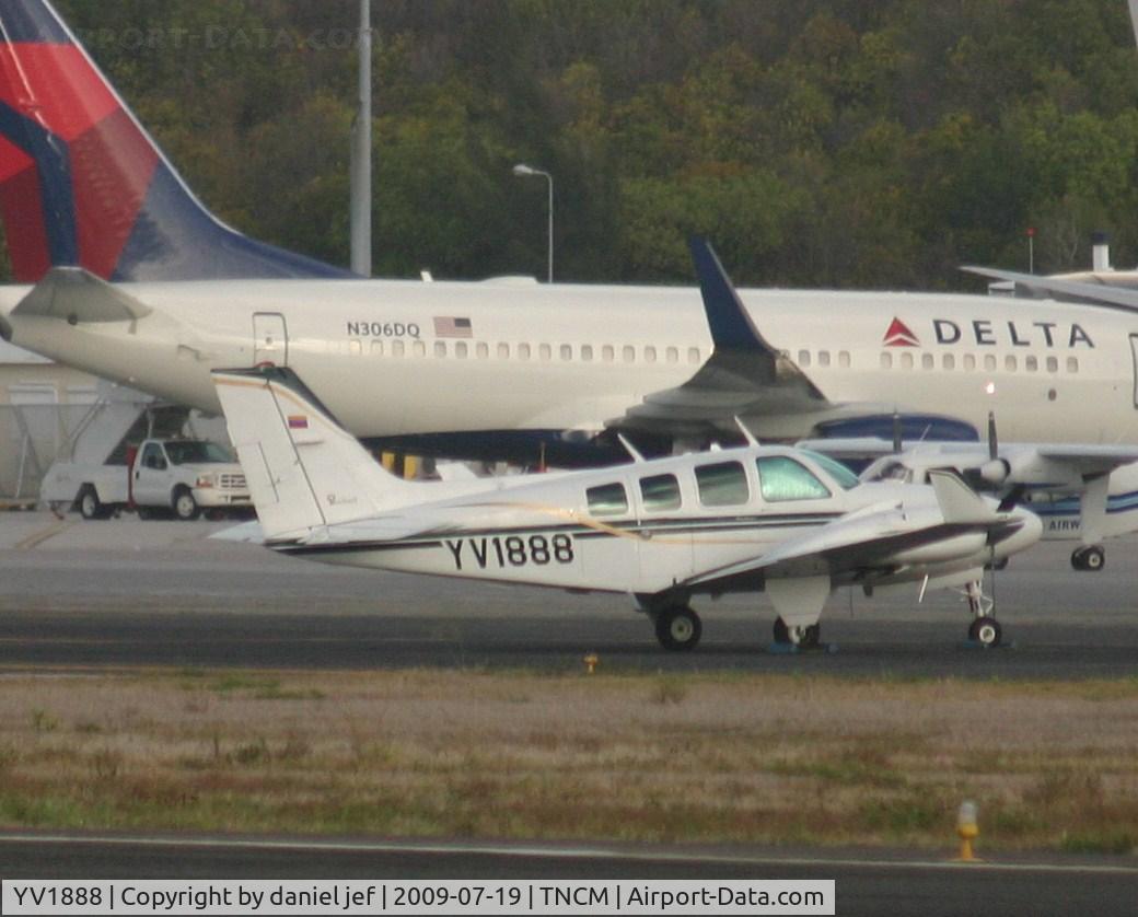 YV1888, Beechcraft 58 Baron C/N Not found YV1888, park at the private spaces