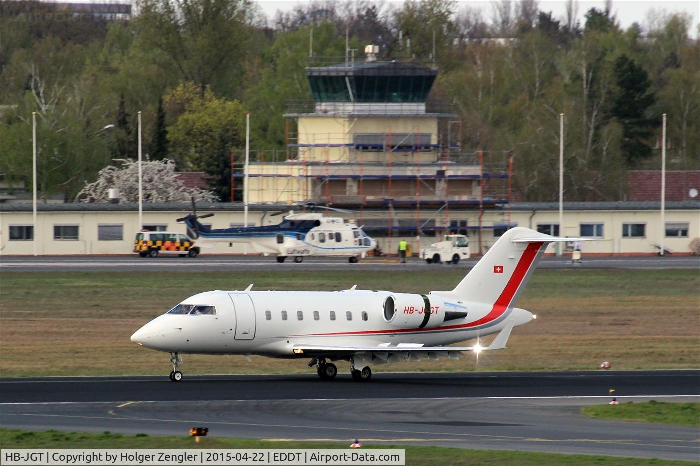 HB-JGT, 2008 Bombardier Challenger 605 (CL-600-2B16) C/N 5736, Bizz jet doesn´t really discontinues the always and ever red&white of AB....