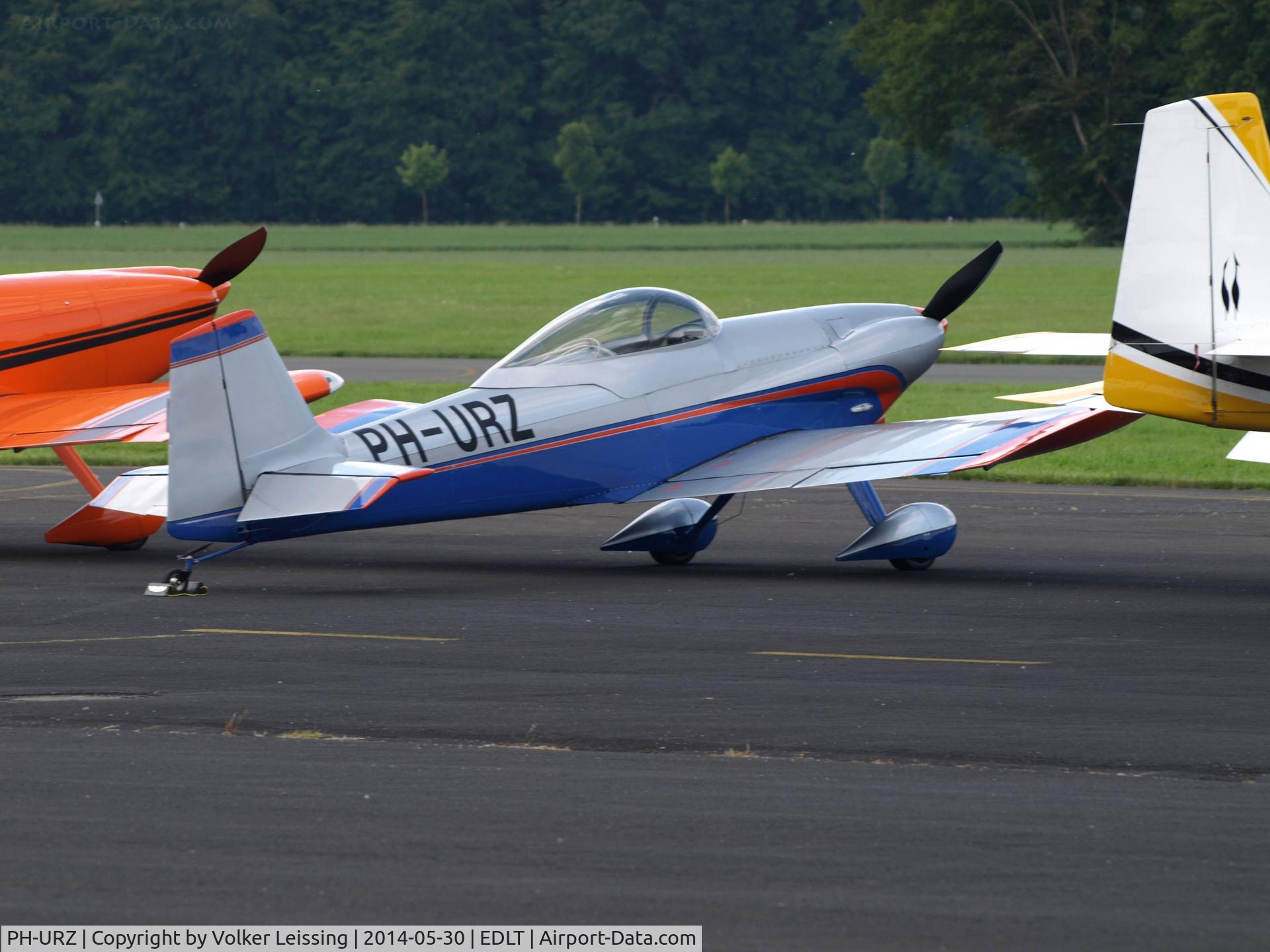 PH-URZ, 2010 Vans RV-3A C/N 11193, parking