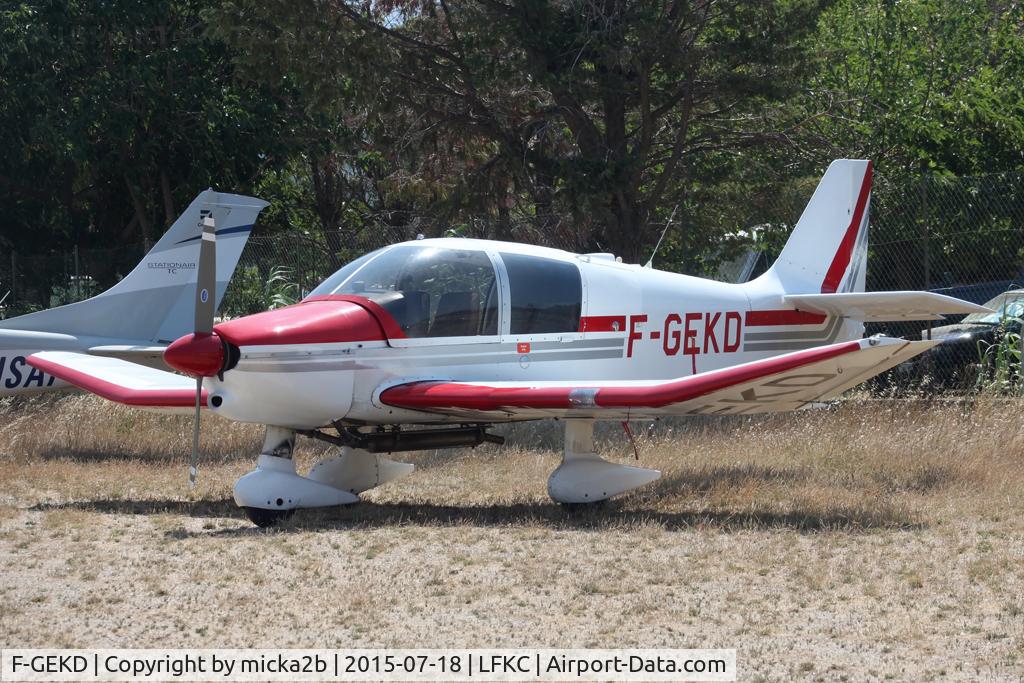 F-GEKD, 1985 Robin DR400/160 C/N 1728, Parked