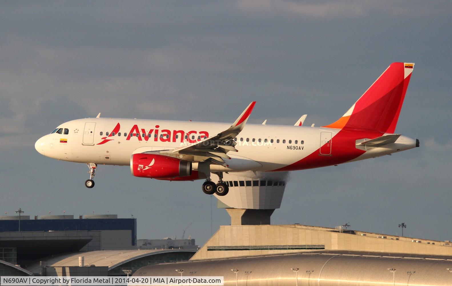 N690AV, 2014 Airbus A319-132 C/N 5944, Avianca A319