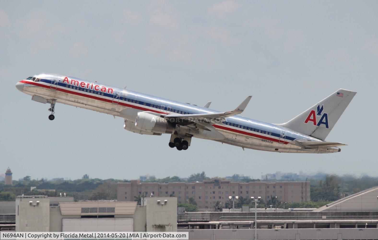 N694AN, 1994 Boeing 757-223 C/N 26974, American