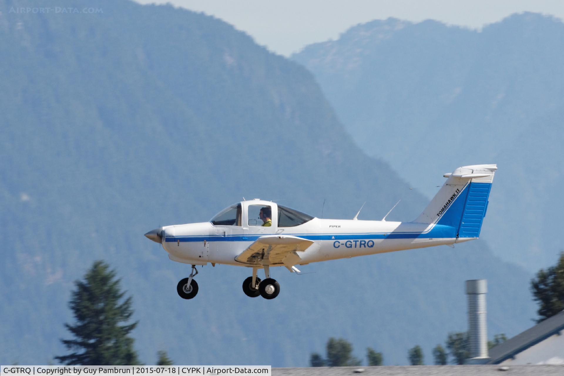 C-GTRQ, 1982 Piper PA-38-112 Tomahawk Tomahawk C/N 3882A0057, Landing