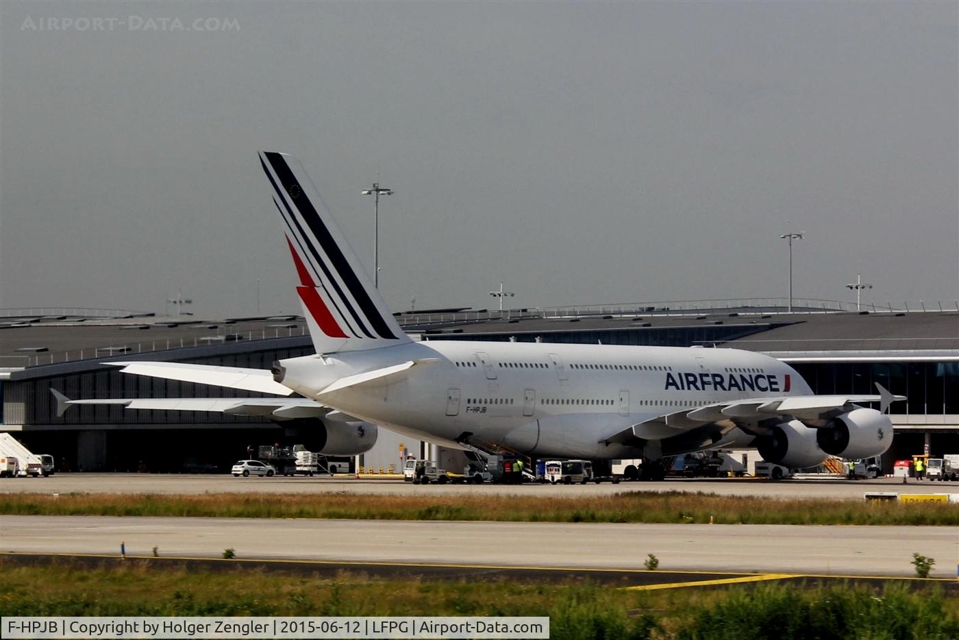 F-HPJB, 2009 Airbus A380-861 C/N 040, One of AF big babies on apron...