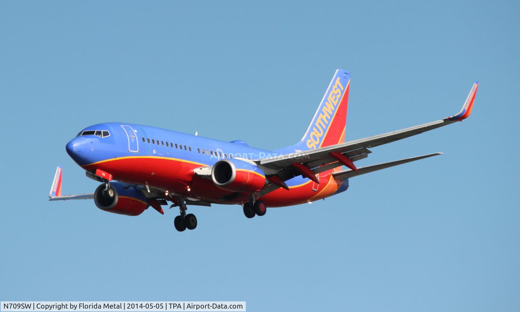 N709SW, 1998 Boeing 737-7H4 C/N 27843, Southwest