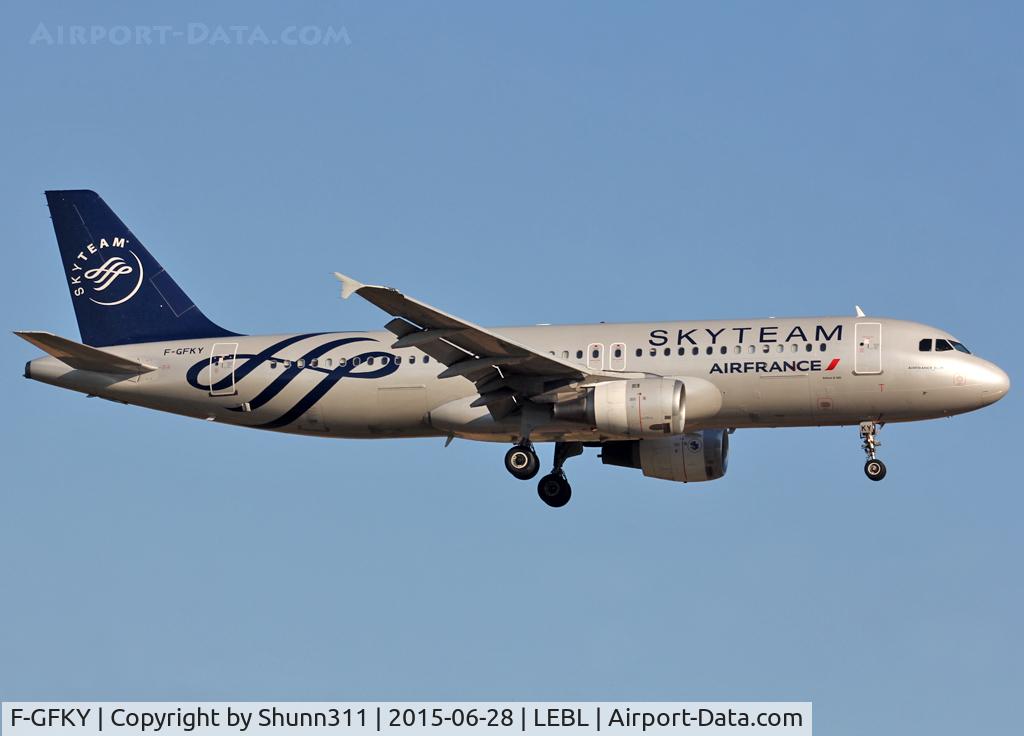 F-GFKY, 1991 Airbus A320-211 C/N 0285, Landing rwy 25R in Star Alliance c/s