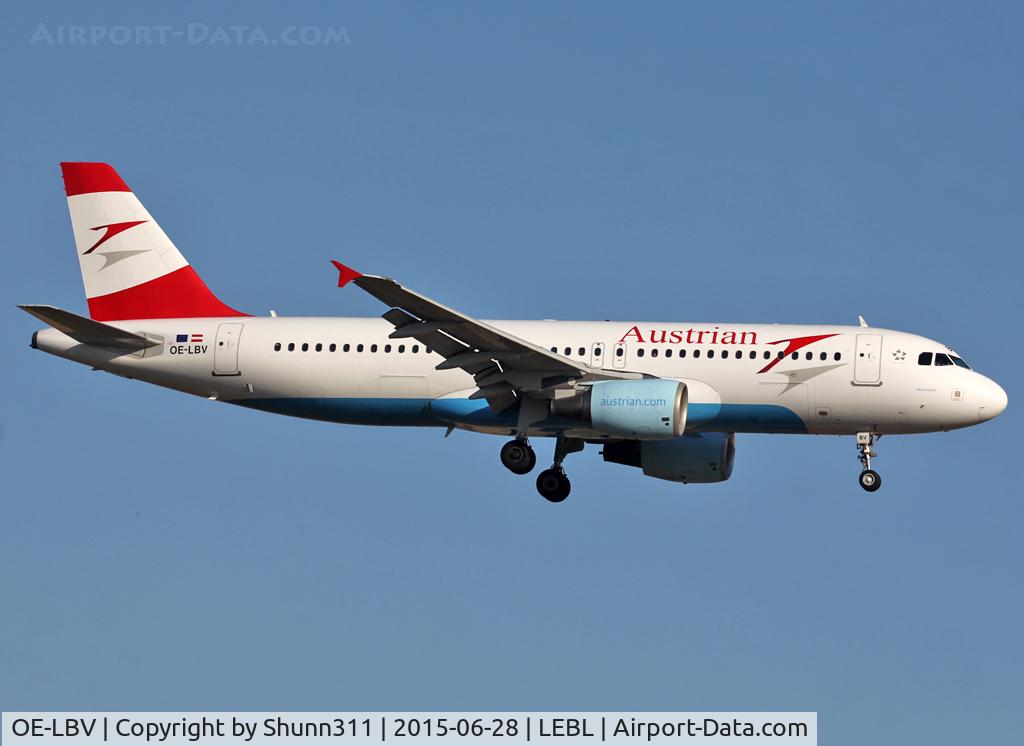 OE-LBV, 2000 Airbus A320-214 C/N 1385, Landing rwy 25R