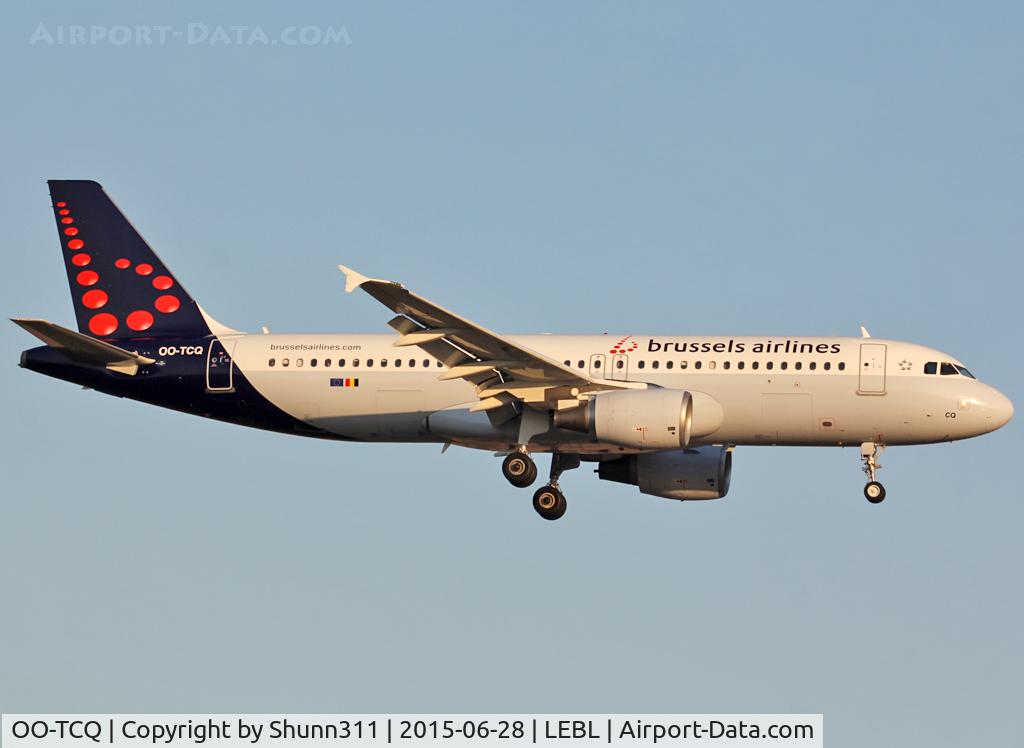 OO-TCQ, 2003 Airbus A320-214 C/N 2114, Landing rwy 25R