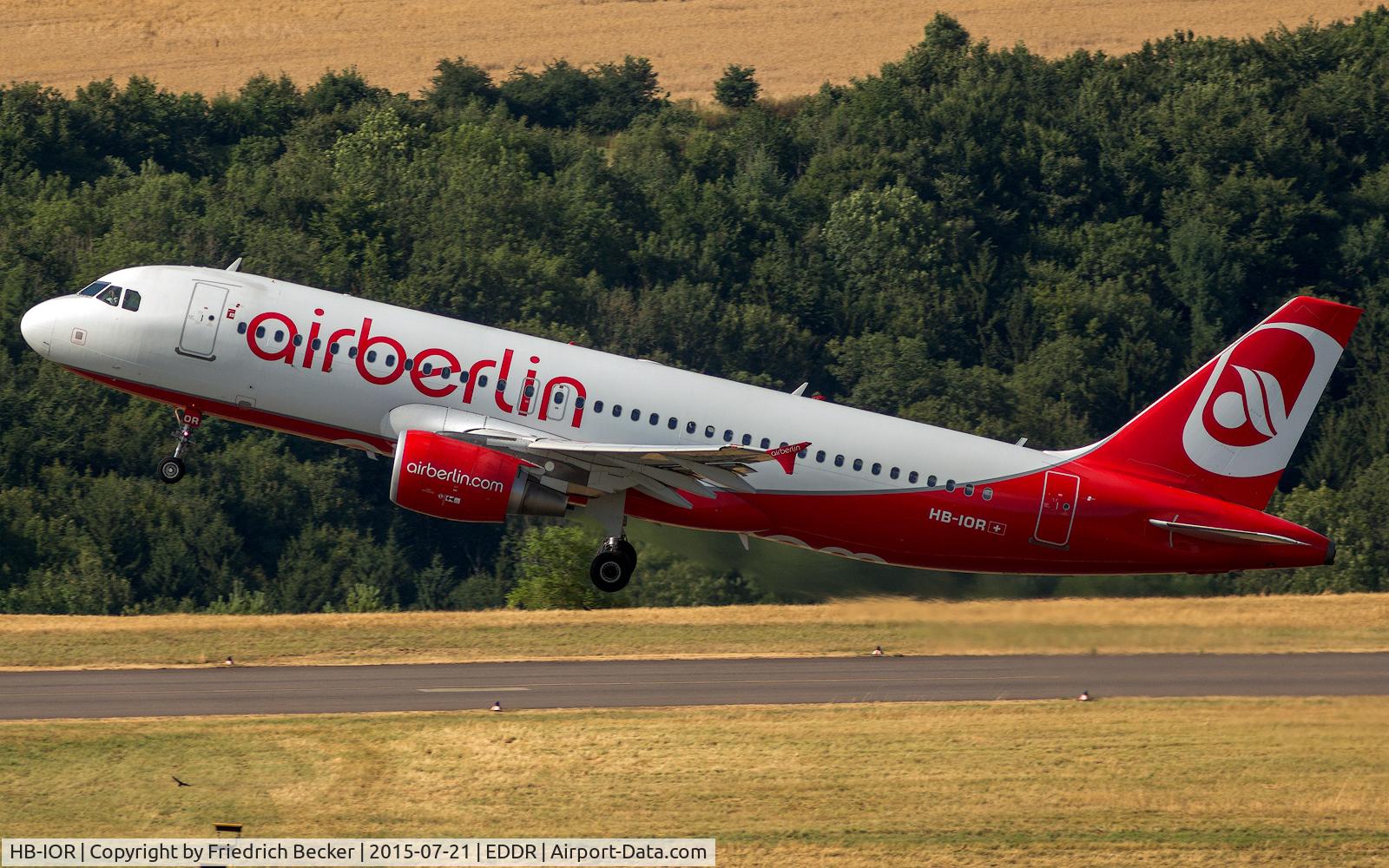 HB-IOR, 2009 Airbus A320-214 C/N 4033, departure to Palma via RW27