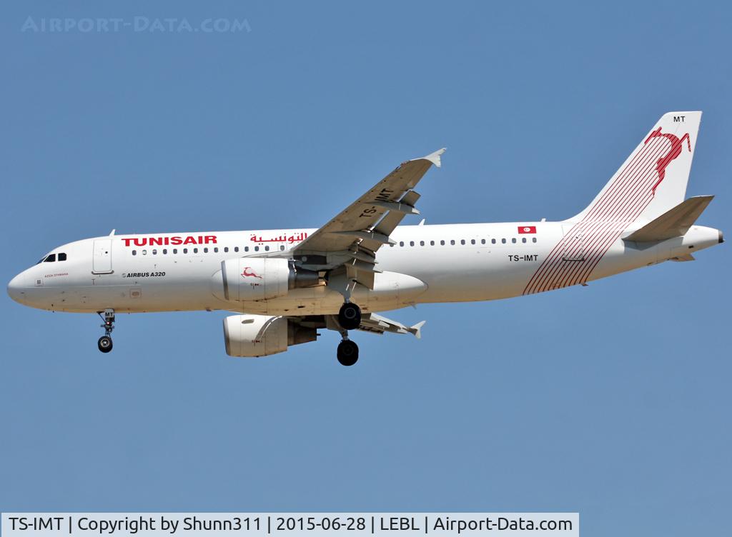 TS-IMT, 2012 Airbus A320-214 C/N 5204, Landing rwy 25R