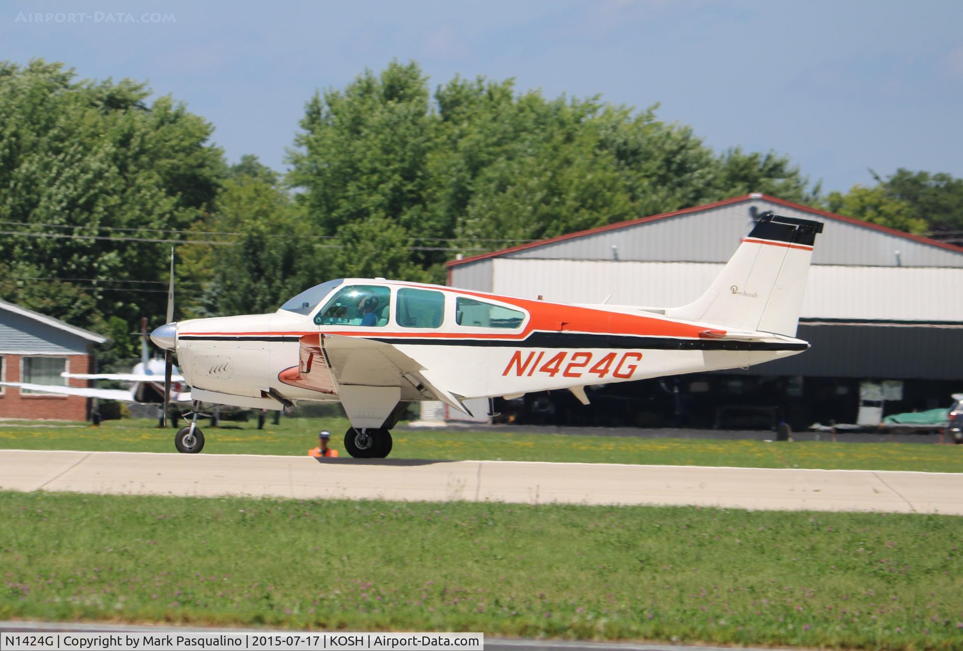 N1424G, 1961 Beech 35-B33 Debonair C/N CD-445, Beech B33
